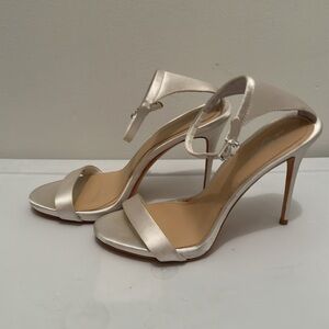 NWOT Vince Camuto Bridal White Satin Sandal Heels